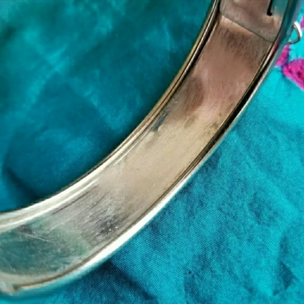 Relisted -vintage botanical etched bracelet clamper hinged - Picture 7 of 8